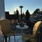 Apartament Gruene Oase Stadtnah Mit Balkon *