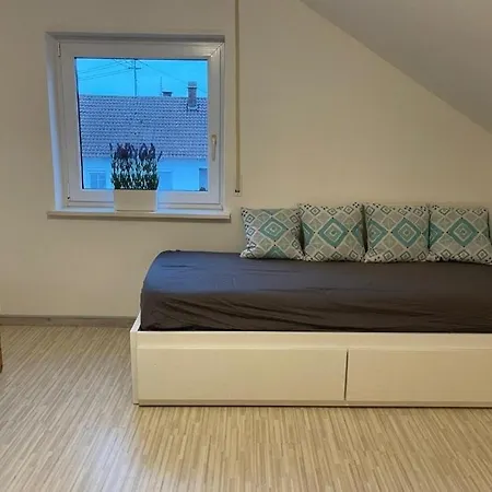 Apartament Gruene Oase Stadtnah Mit Balkon Illertissen