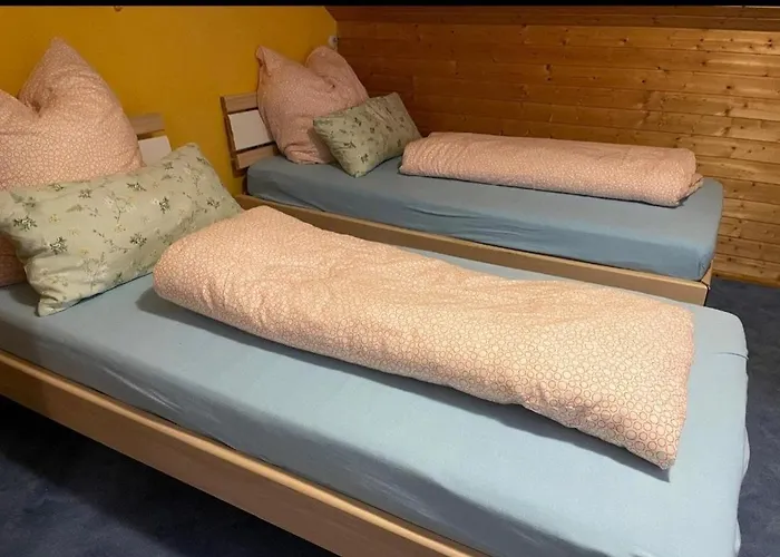 Apartament Gruene Oase Stadtnah Mit Balkon