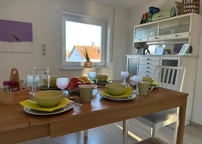 Gruene Oase Stadtnah Mit Balkon *